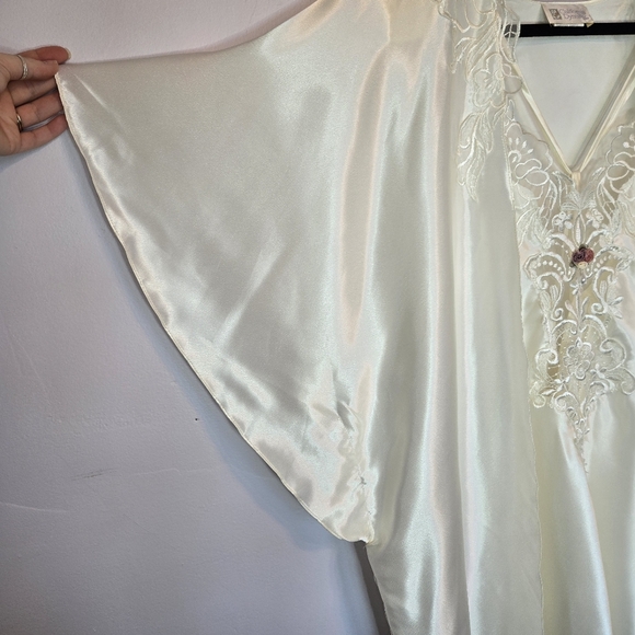 Expressions by California Dynasty beautiful VINTAGE bridal nite gown & robe set - Picture 6 of 16